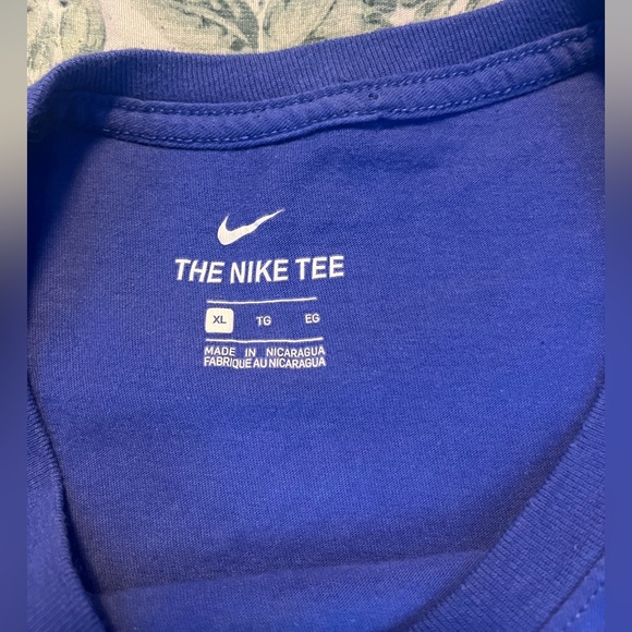 NIKE LOGO TEE - Picture 2 of 2